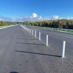 Central Median Barrier at Coolcour -bacainn airmheán lárnach ag Cúil Chomhair